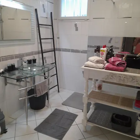 Agreable A 1km Du Centre De